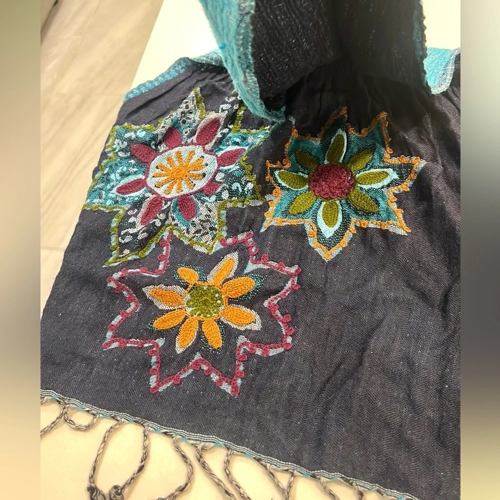 Gorgeous Embroidered Soft Rayon Scarf, Incredible Colors, Stretch, EUC, OS